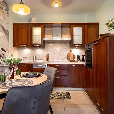 Malila Premium Cracow Pulaskiego 14 *